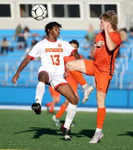 Hillbillies hold on 2-1
